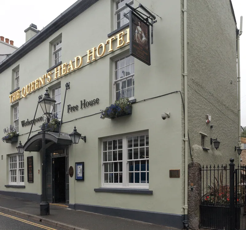 The Queen's Head Hotel