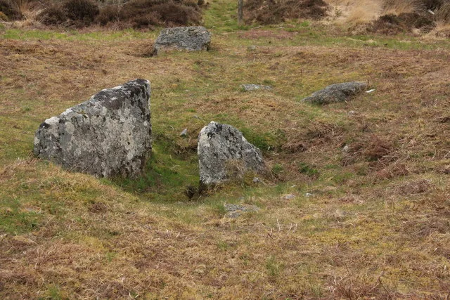 Two cairns with two cists near Lakehead Hill