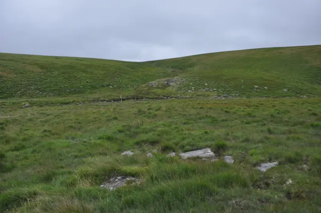 Watern Oke: hut circle