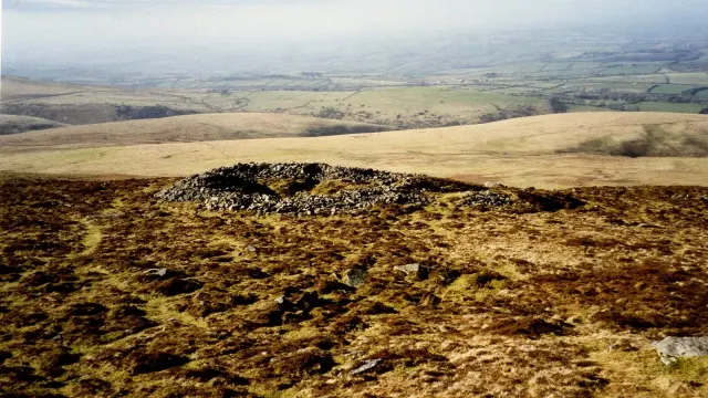 Round cairn on Yes Tor summit
