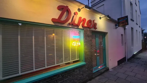 LYNN'S AMERICAN DINER LTD
