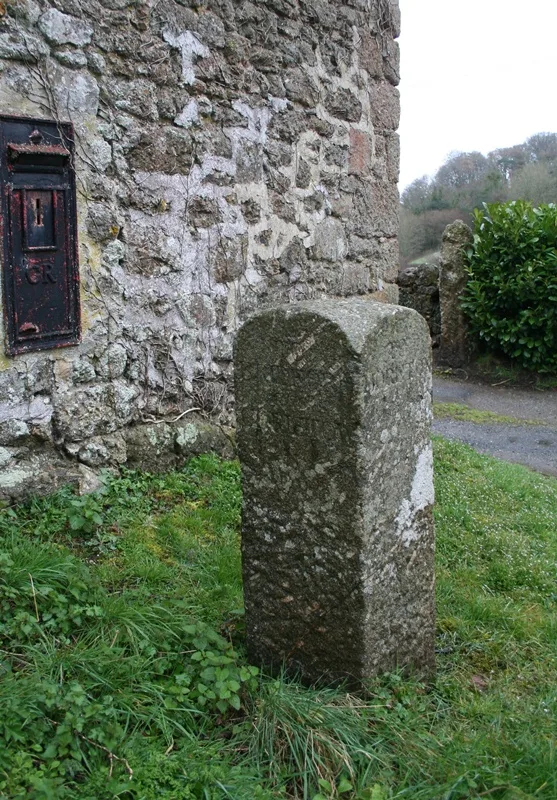 Direction Post About near Slade Farm Gate