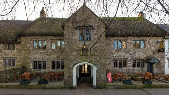 The Three Crowns Hotel
