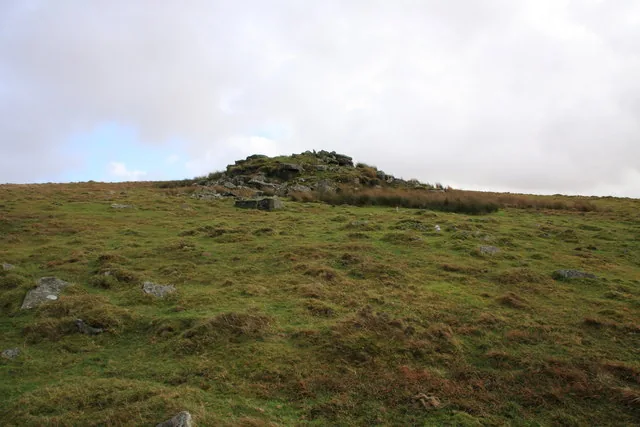 Round cairns and a platform cairn on Raddick Hill