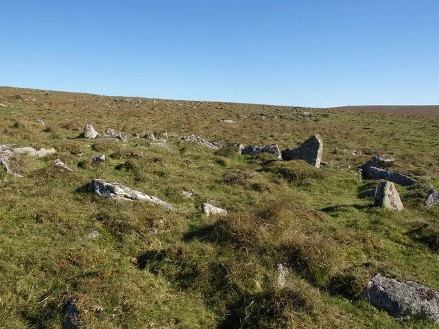 Hut circles between Hart Tor and Devil's Bridge
