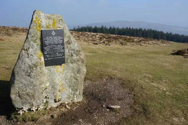 Hampden crash site and memorial, Hameldown